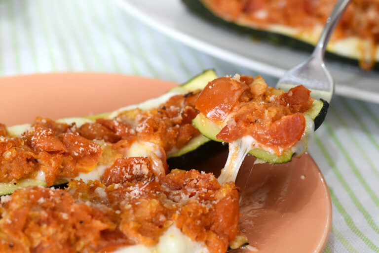 Zucchine ripiene al forno facili - Tuorlo Rosso
