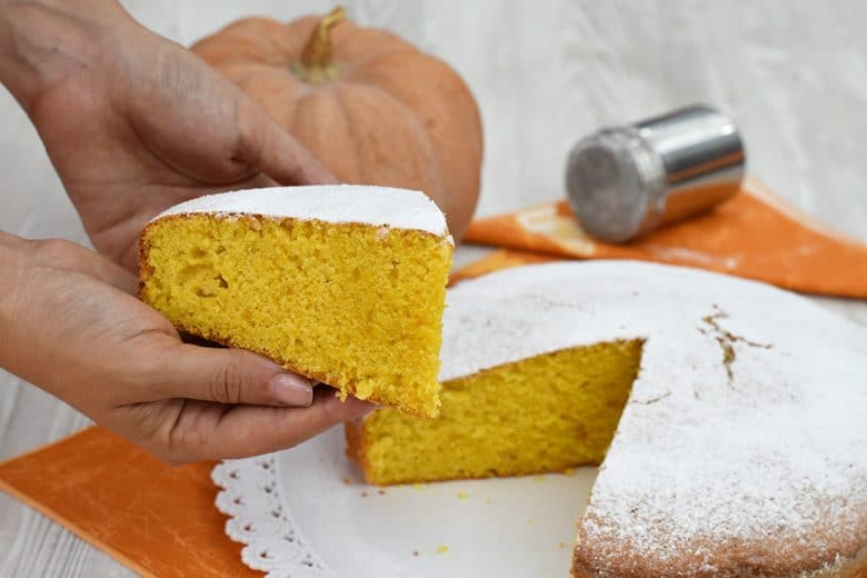 Torta di zucca e mandorle - Tuorlo Rosso