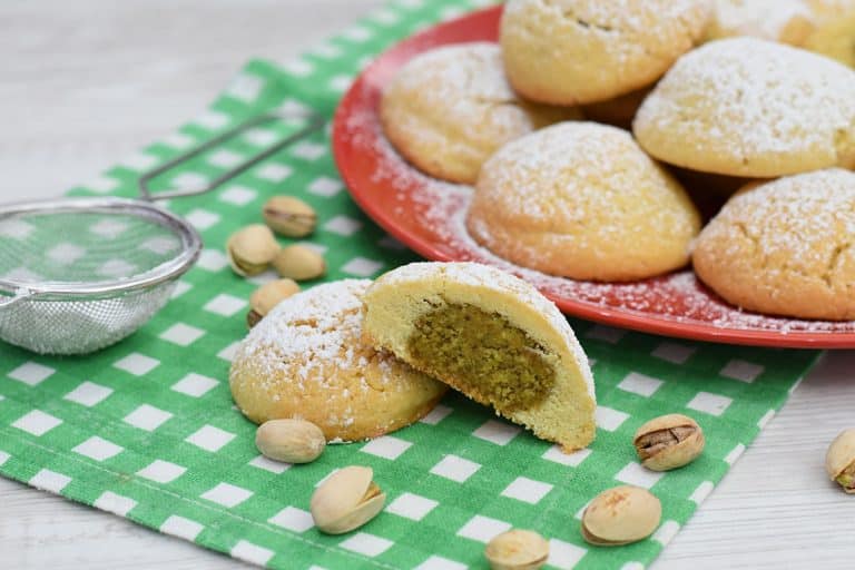 biscotti con pasta reale di pistacchi