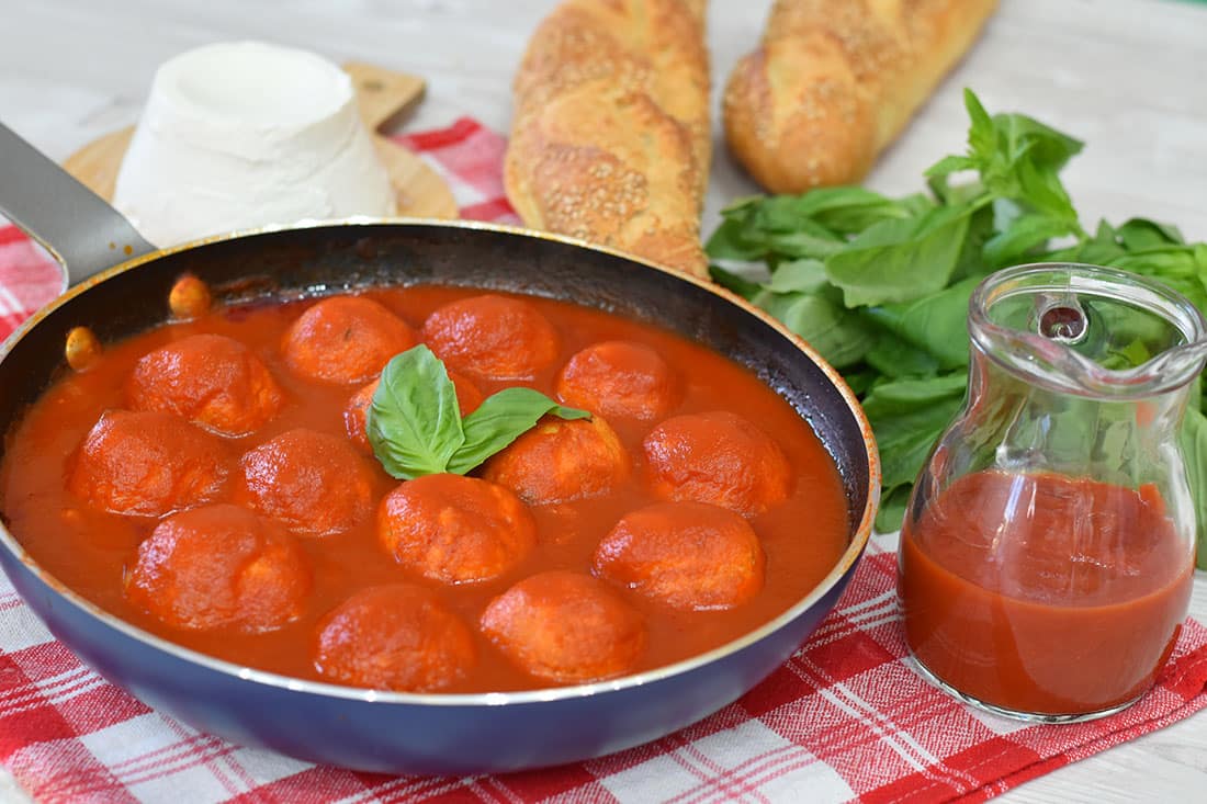 Polpette di ricotta al sugo