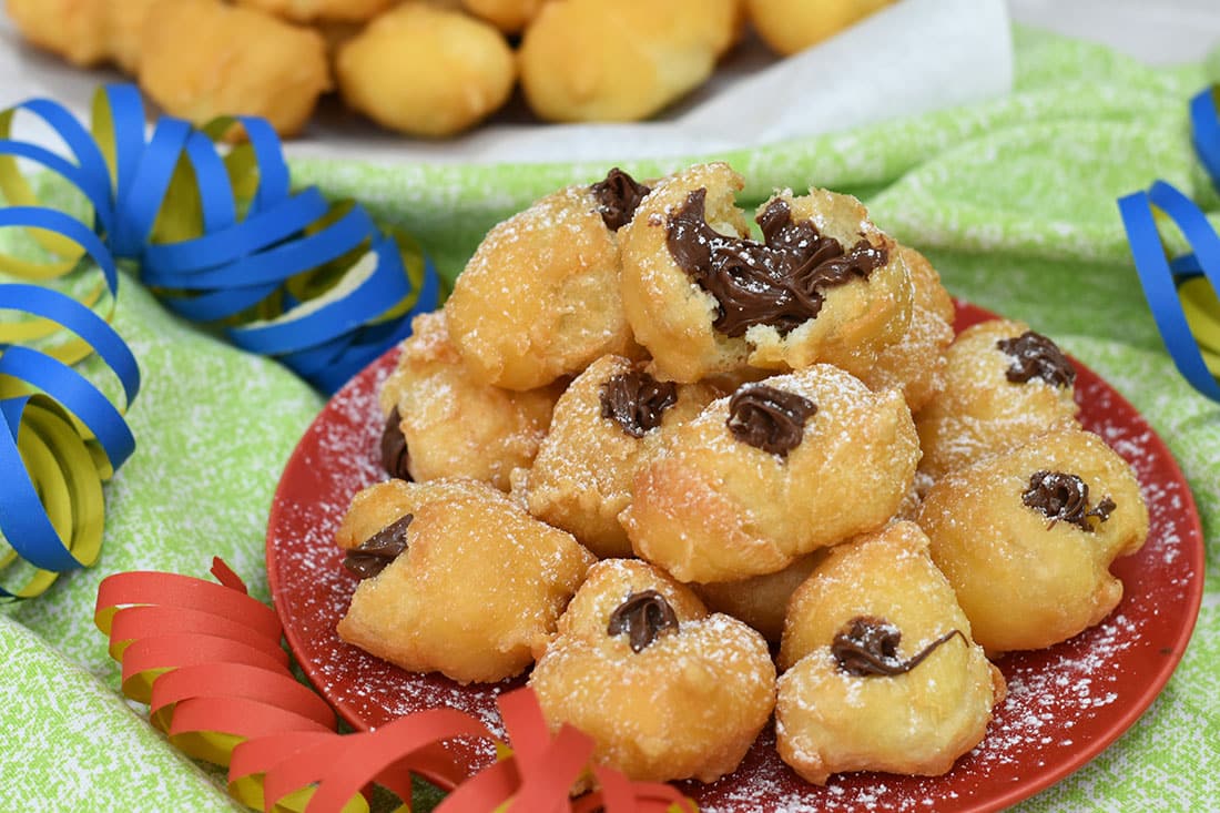 bignole di Carnevale con nutella