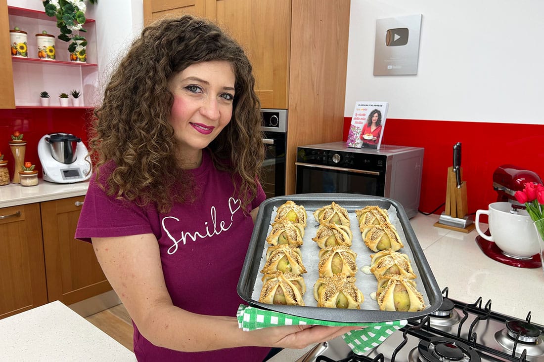 Rustici di pasta sfoglia con patate