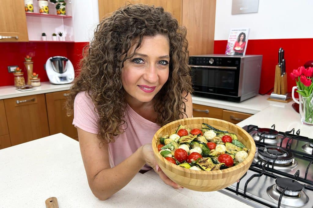 Insalata tricolore con salsa rustica