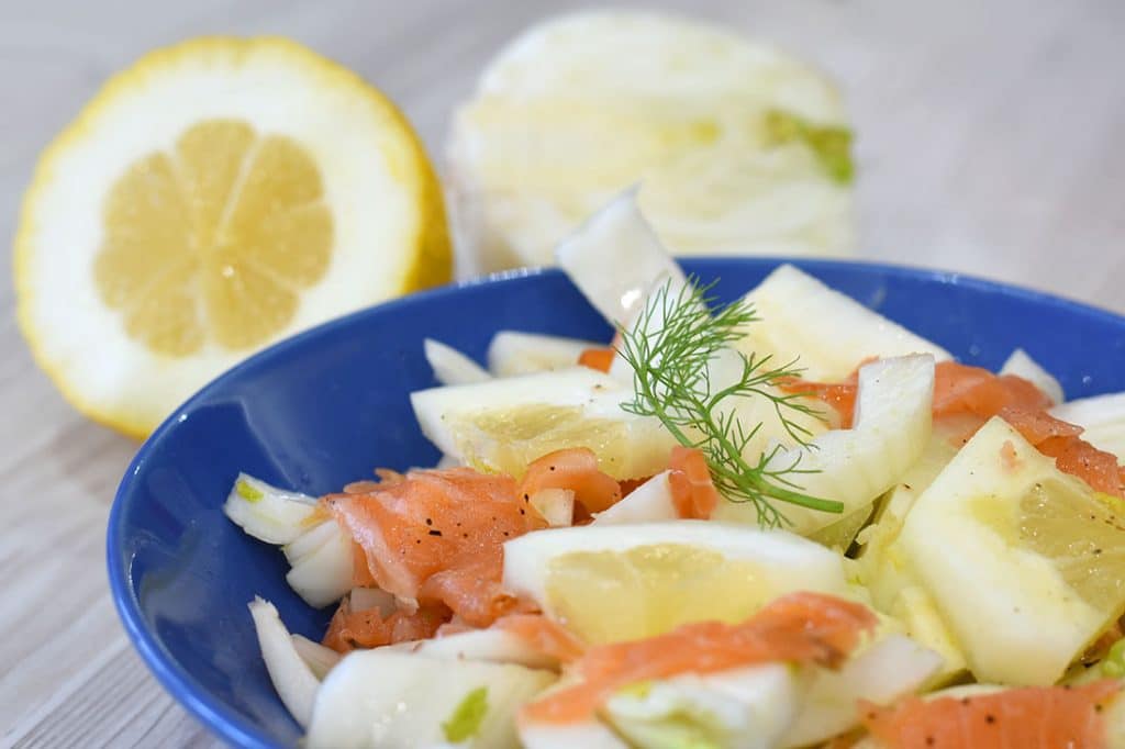 Insalata di finocchi con salmone e cedro