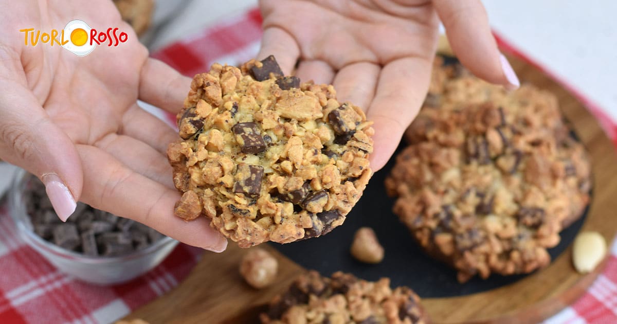 Biscotti di mandorle e nocciole: super croccanti per una settimana ...