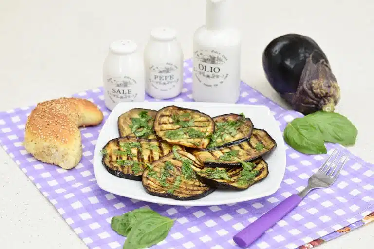 Melanzane nere grigliate limone e basilico