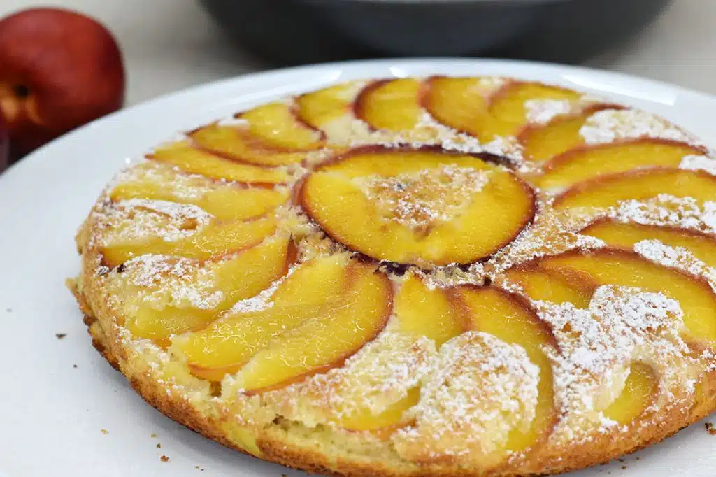 torta di pesche in padella