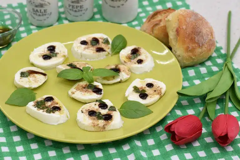 Mozzarella marinata