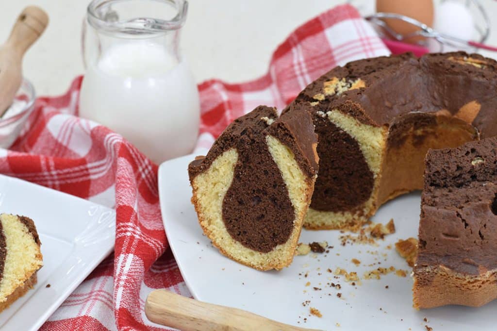 Ciambellone bicolore