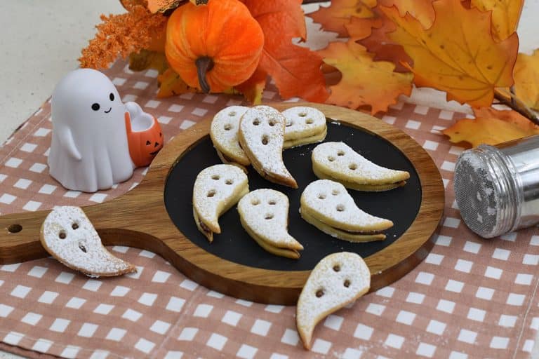 Biscotti fantasmini di frolla